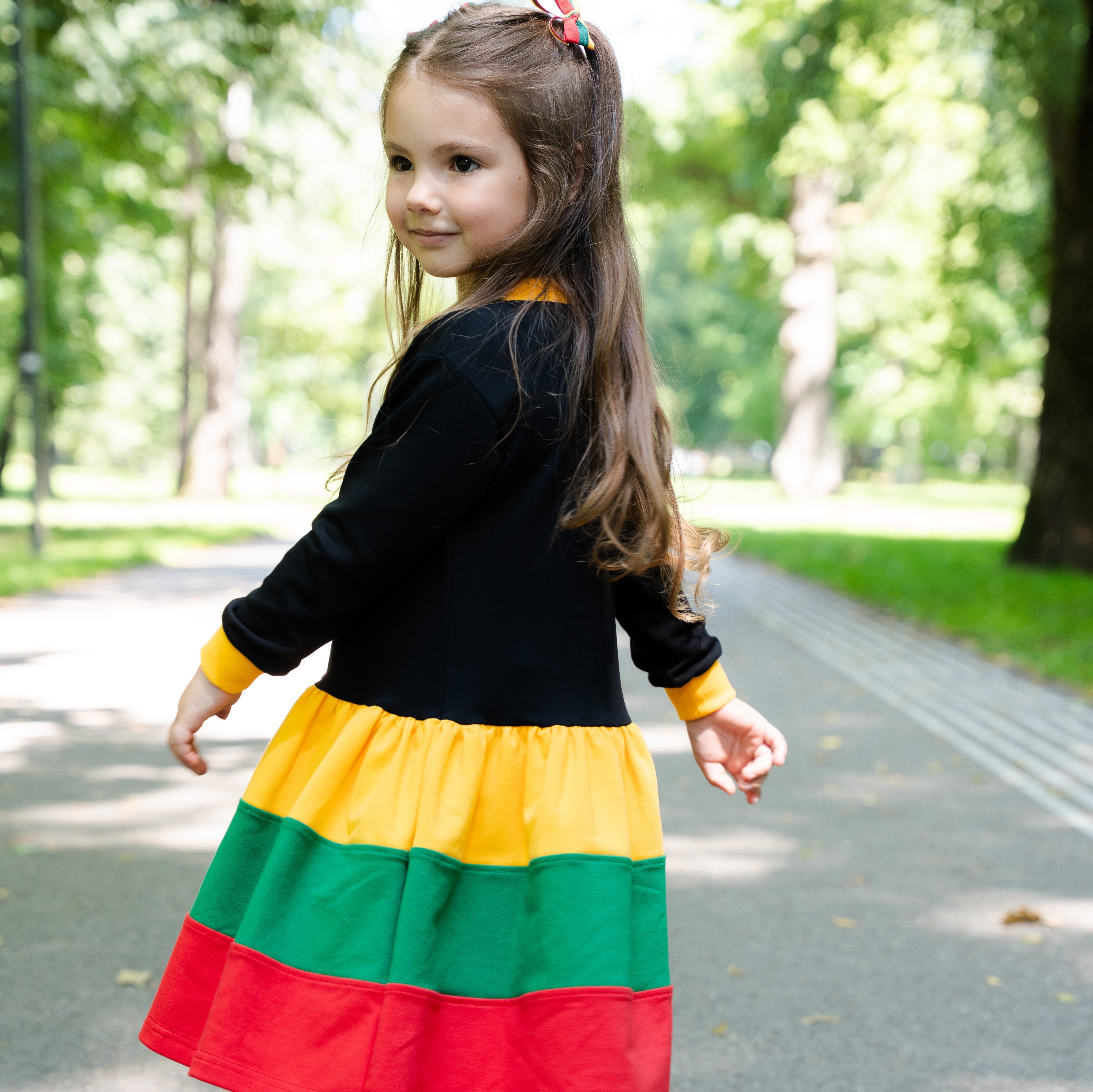 Trispalvė suknelė mergaitei